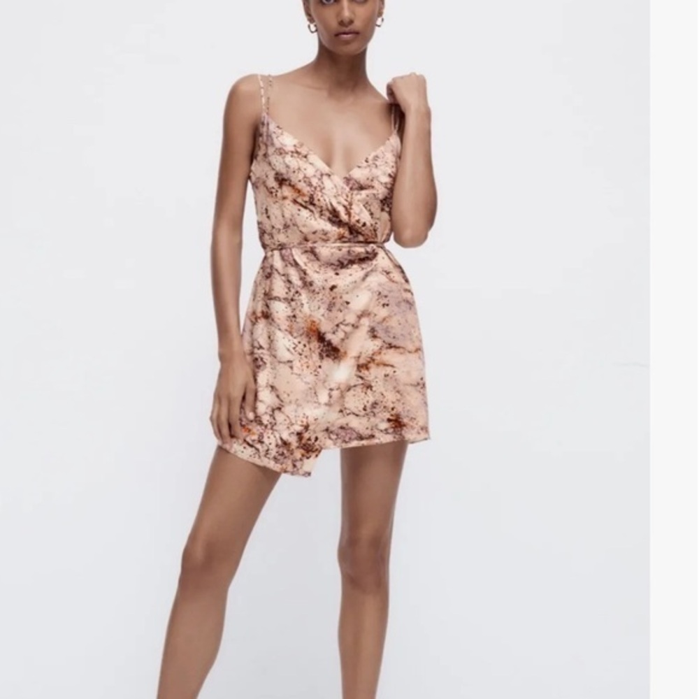 Brand New Zara Biege Print Satin Wrap Dress Size M Fashion Summer Chic